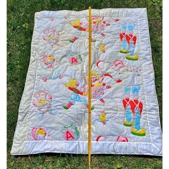 Vintage Nursery Quilt-Dolls, Toy Soldiers, Bears, Blocks Design-READ - Picture 7 of 11